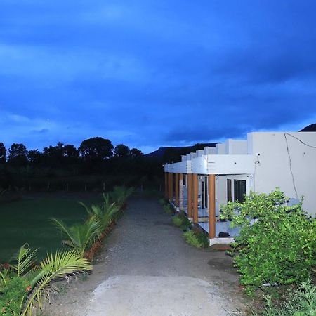 Shri Balaji Resort Ellora エクステリア 写真
